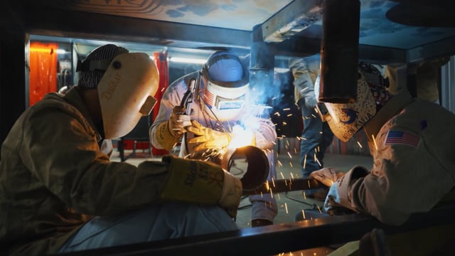 2049418107 40643d12bdf0395ad49e7d80ebe1525eafaaa74e86d1b54e5d0c9b40b7a3284e d 640x360 1 Steel Frame Films